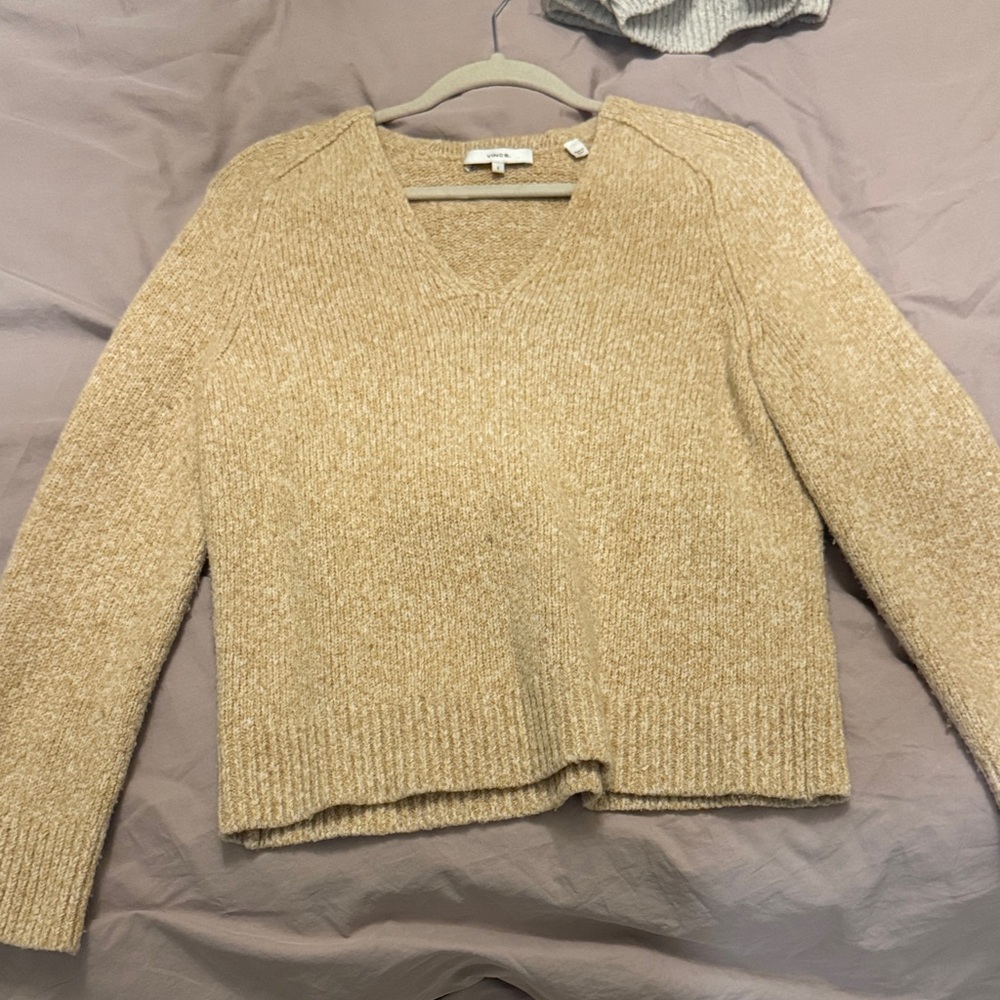 Vince women's Beige Sweater